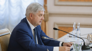 Воронежский губернатор: с начала 2023 года зарплаты в регионе выросли почти на 15%