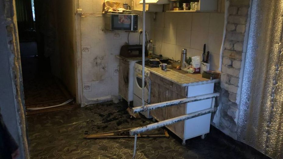 В райцентре Воронежской области 81-летняя женщина скончалась от полученных на кухне ожогов