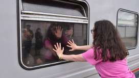 «Они наши родные». Под Воронежем эвакуированных из ЛНР детей проводили домой