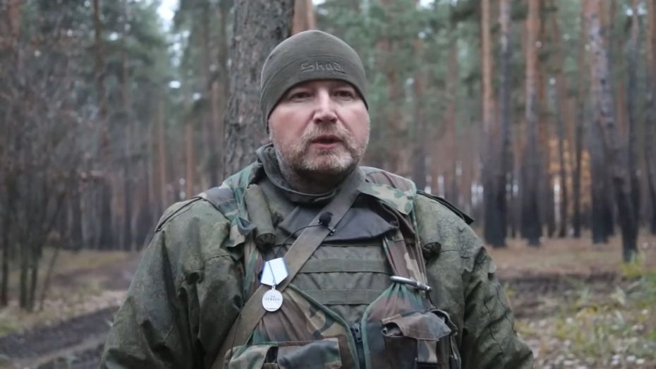 Медаль «За отвагу» вручили командиру мотострелковой роты из Воронежской области